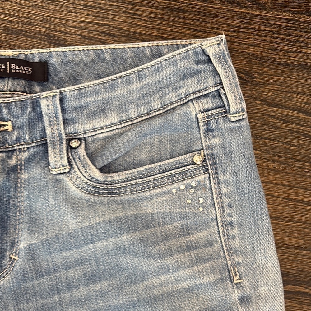 Light Blue Distressed Women Jeans by White House Black Market (size 0) - Picture 4 of 9